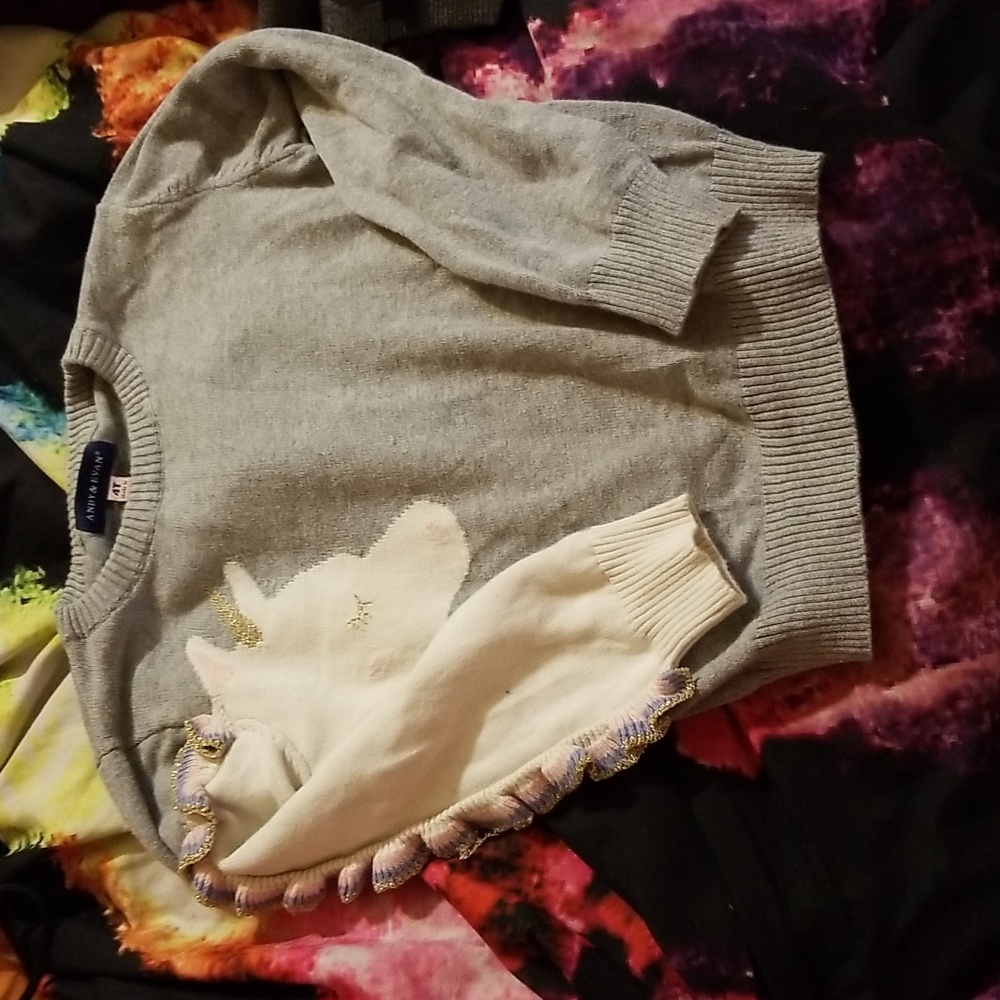 Sweater for girls size 4
